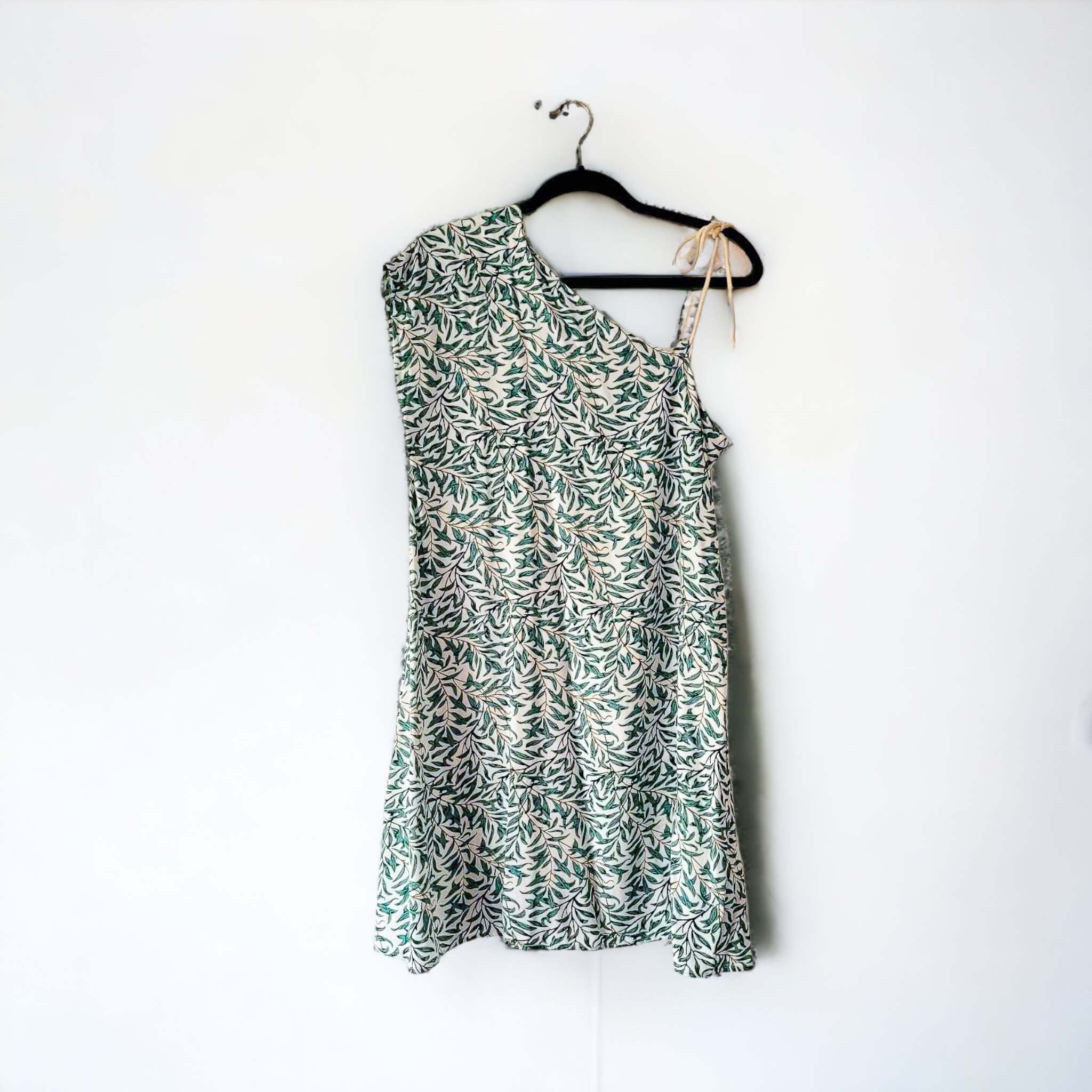 שמלת ויסקוזה כתף קשירה