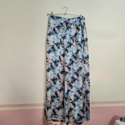 Color splash printed pants with slits